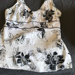Black and white top